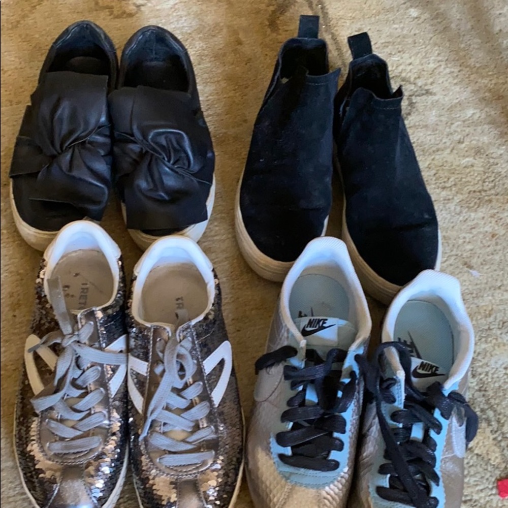 4 pairs of sneakers!